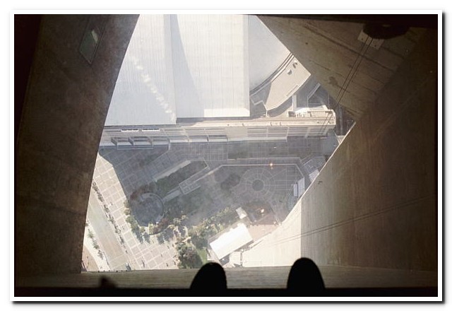 CN Tower (553 m), Glasboden in 335 m
Toronto